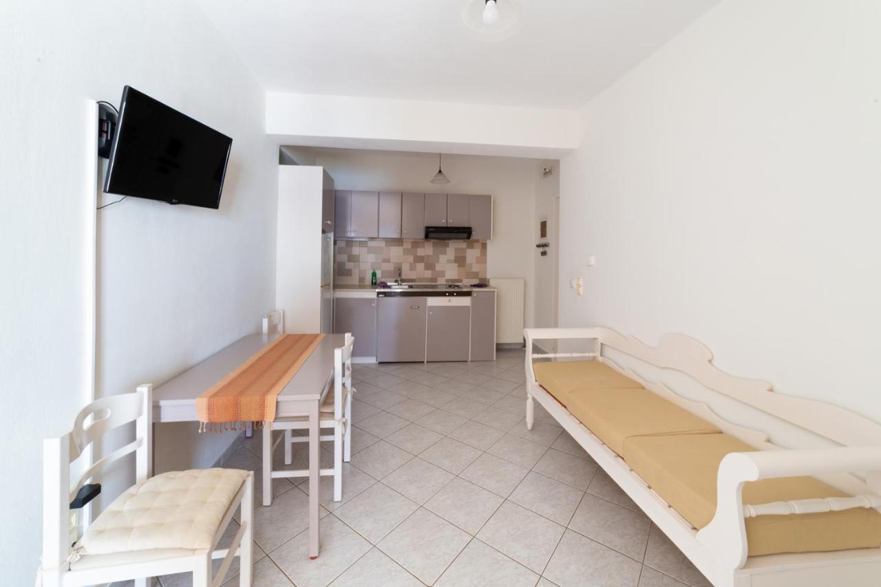 Natassa Apartments Agia Efimia Exterior photo
