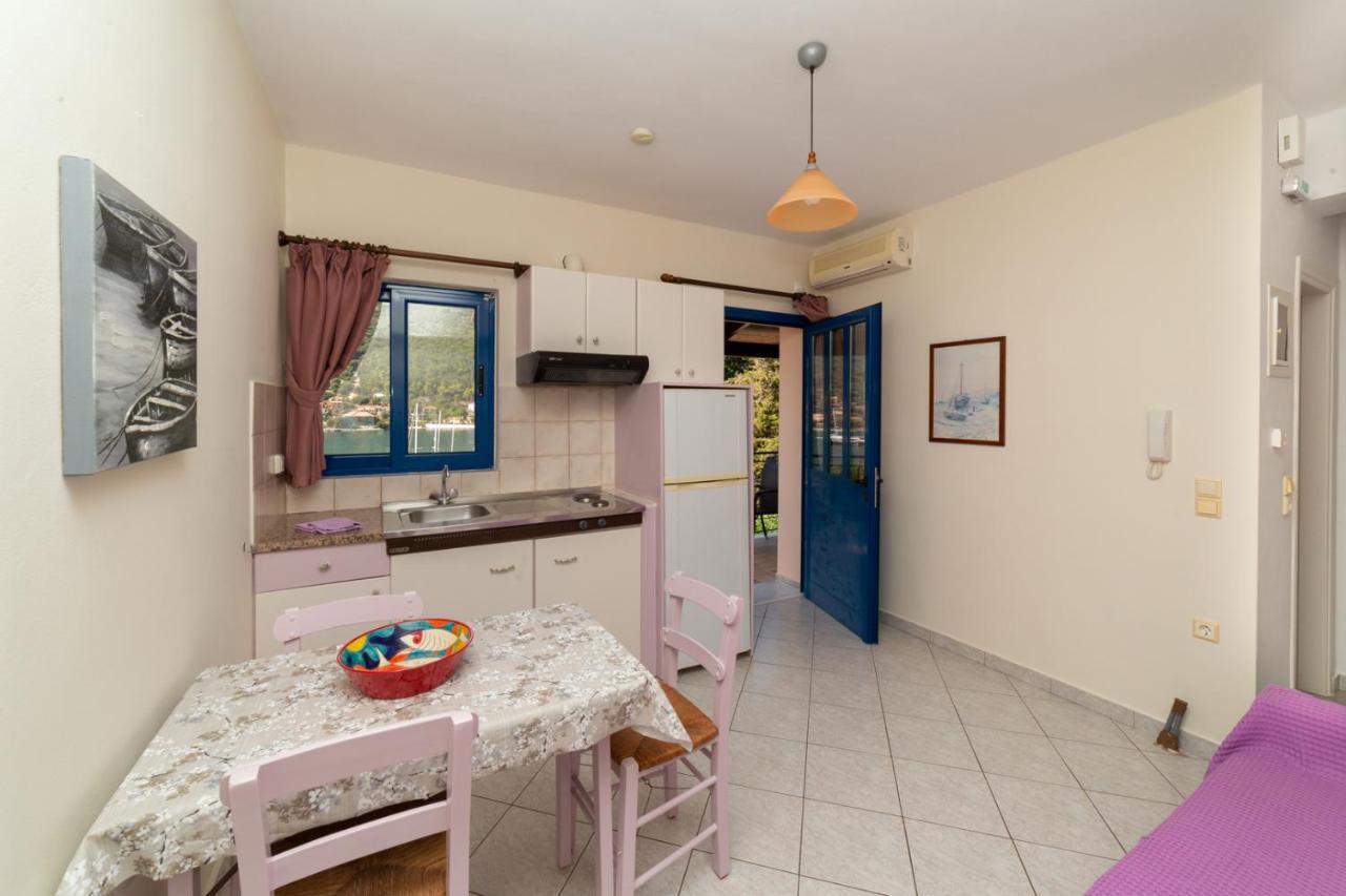 Natassa Apartments Agia Efimia Exterior photo