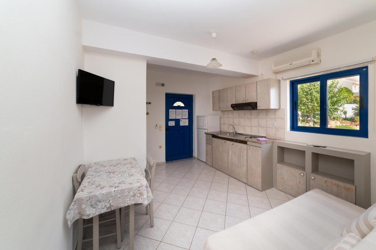 Natassa Apartments Agia Efimia Exterior photo
