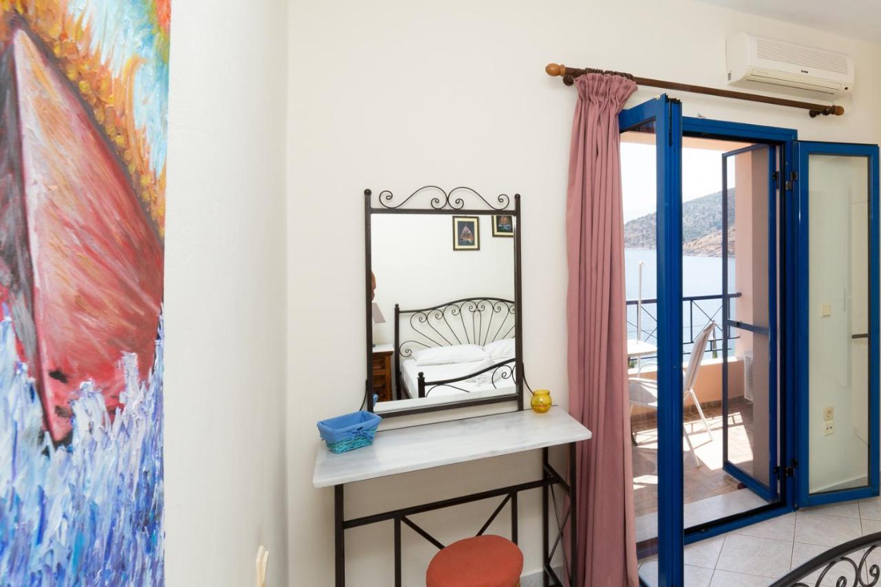 Natassa Apartments Agia Efimia Exterior photo