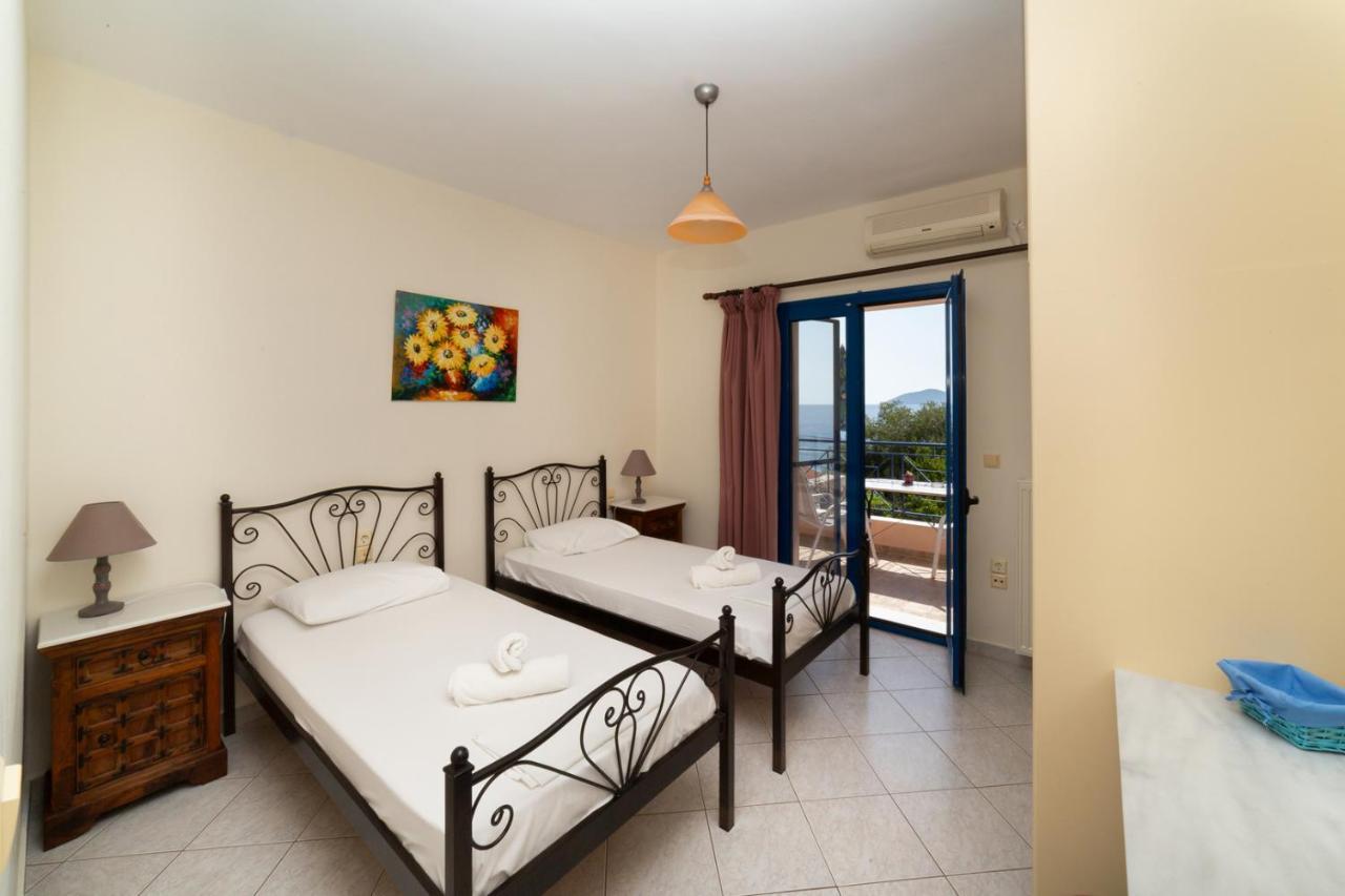 Natassa Apartments Agia Efimia Exterior photo