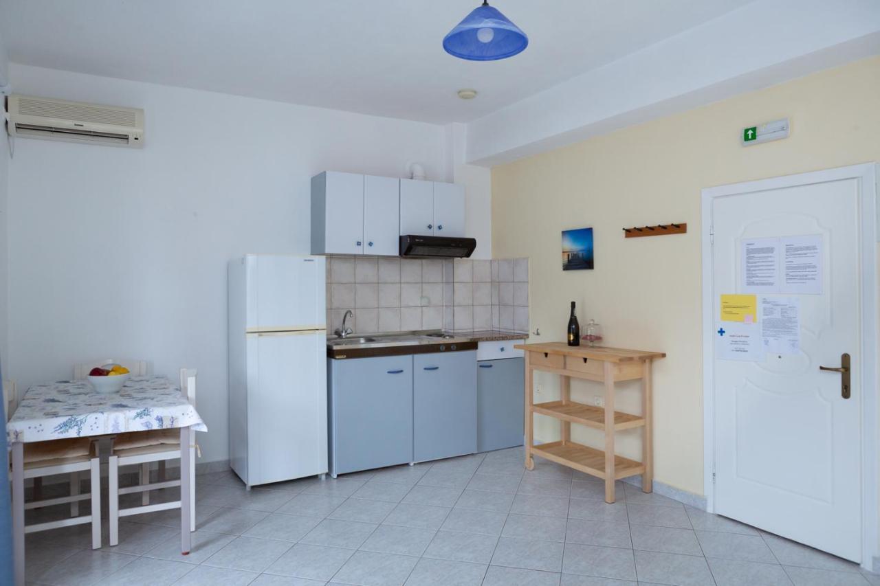 Natassa Apartments Agia Efimia Exterior photo