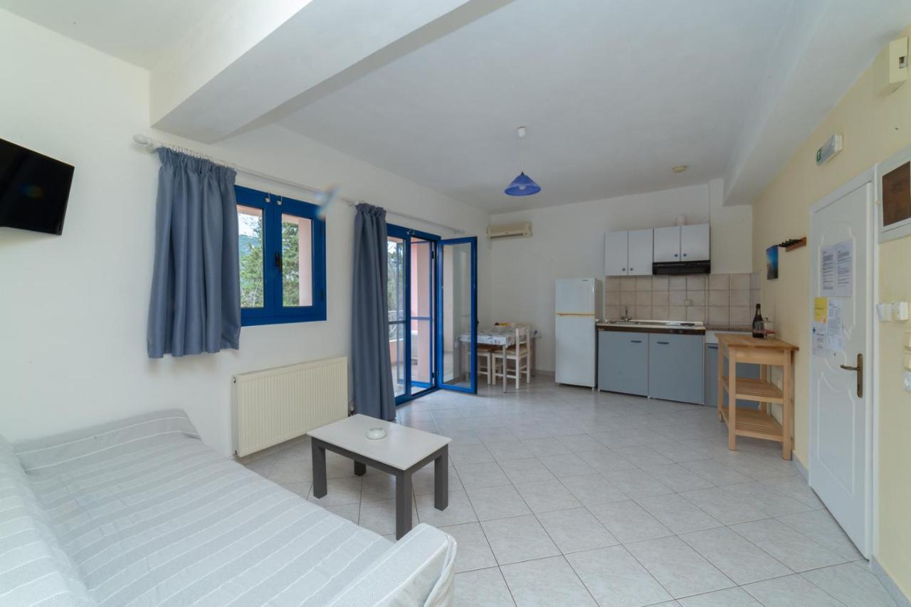Natassa Apartments Agia Efimia Exterior photo